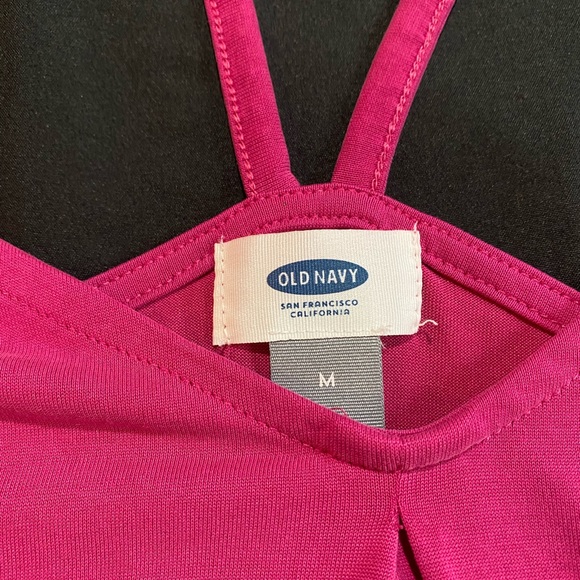 Old navy tank top size medium - Picture 3 of 3